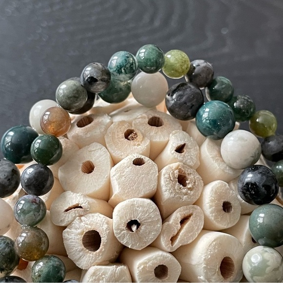 Green Tree Agate Stone Beaded Bracelet Set - Picture 4 of 10